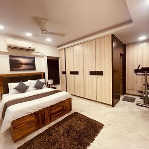Tim Service Apartment Goregaon East Near Nesco